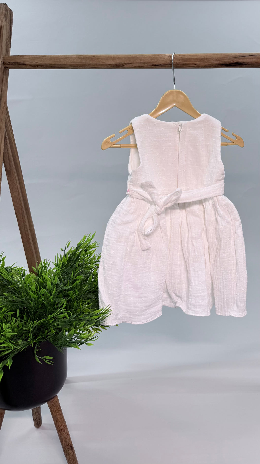 Linen Style for Girls
